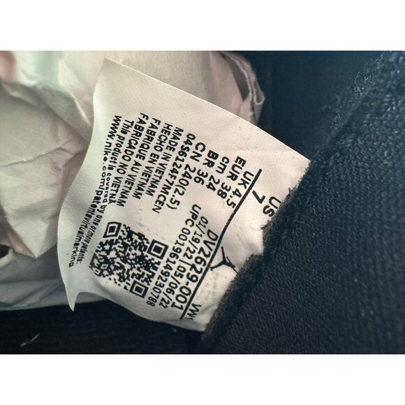 H79- SIZE 7 WOMENS NIKE JORDAN 11 CMFT BLACK / SILVER /WHITE DV2629-001 - Picture 5 of 11